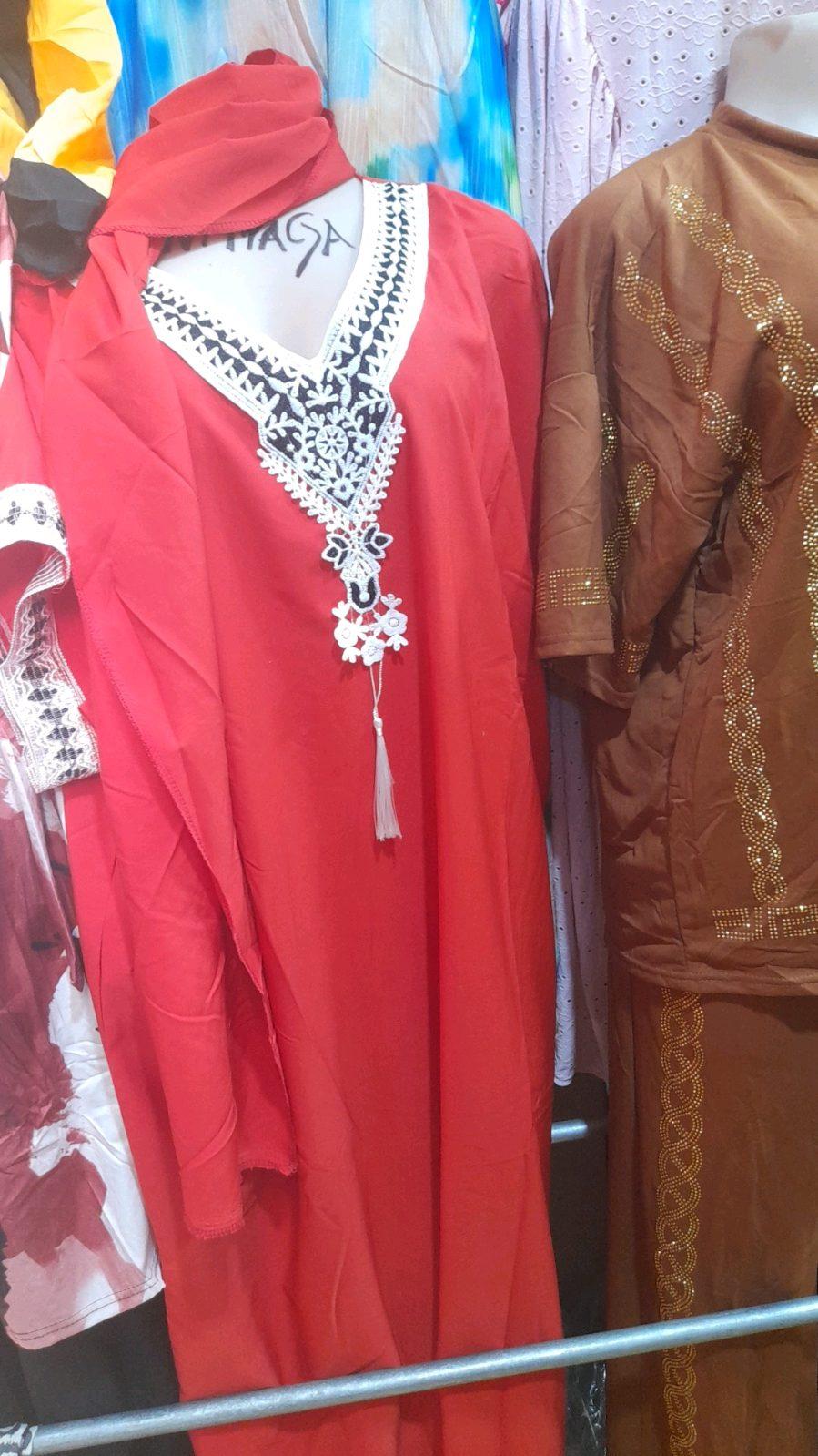 Robe 👗 avec son foulard — photo 1