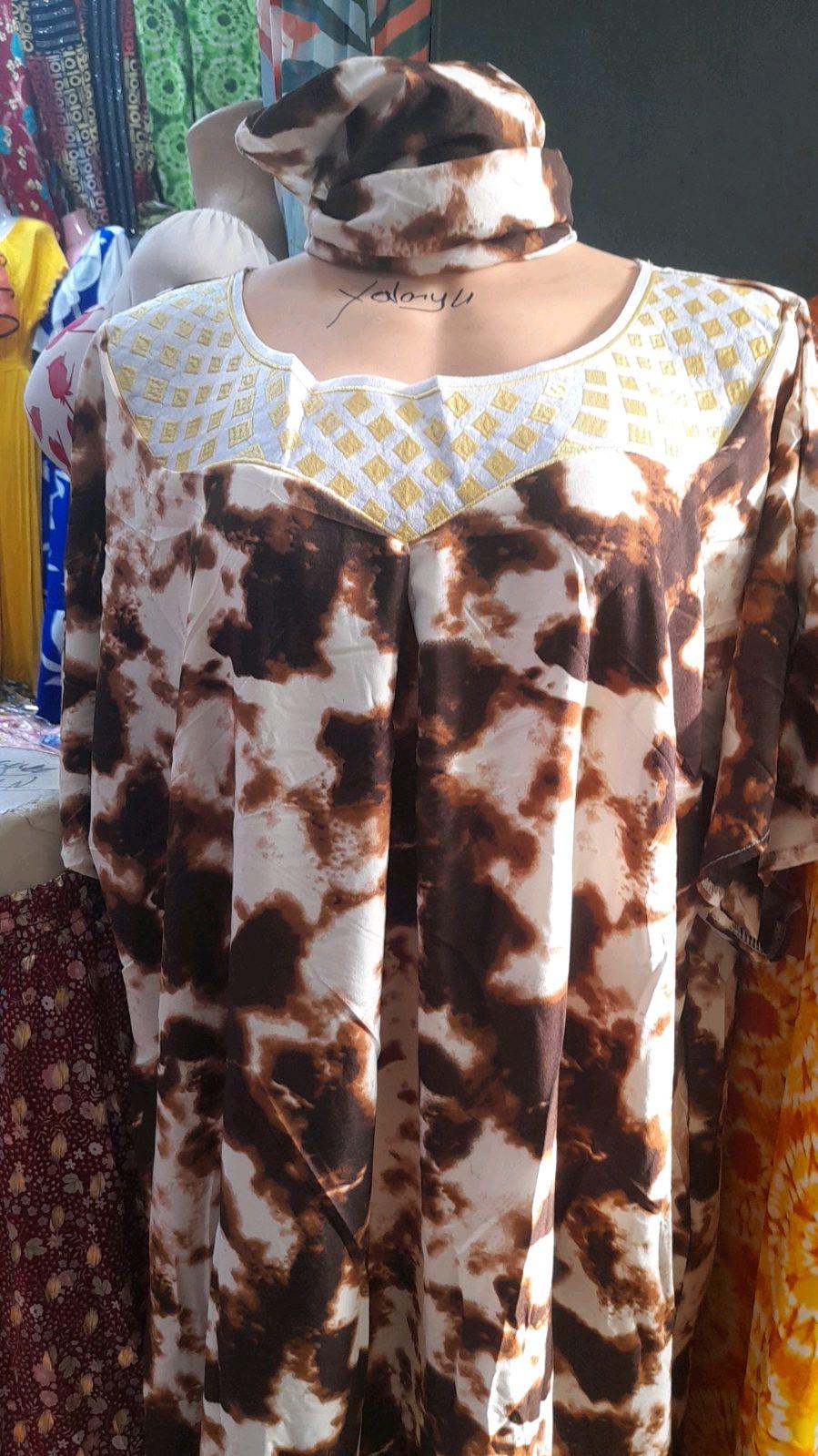 Robe 👗 avec son foulard — photo 1