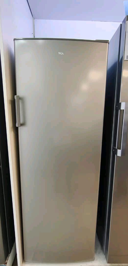 Frigo 7 étagère de la marque T L C
