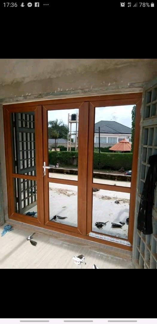 Fabricatioon des Portes, fenêtres en PVC